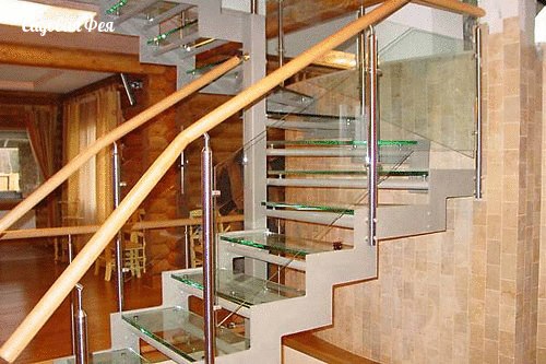 Лестницы из стекла и бетона